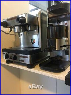 La Cimbali Junior One 1 Group Coffee Machine Tank Version + La Cimbali Grinder